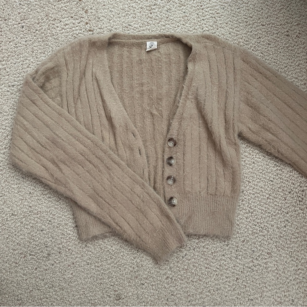 Beige fluffy cropped cardigan